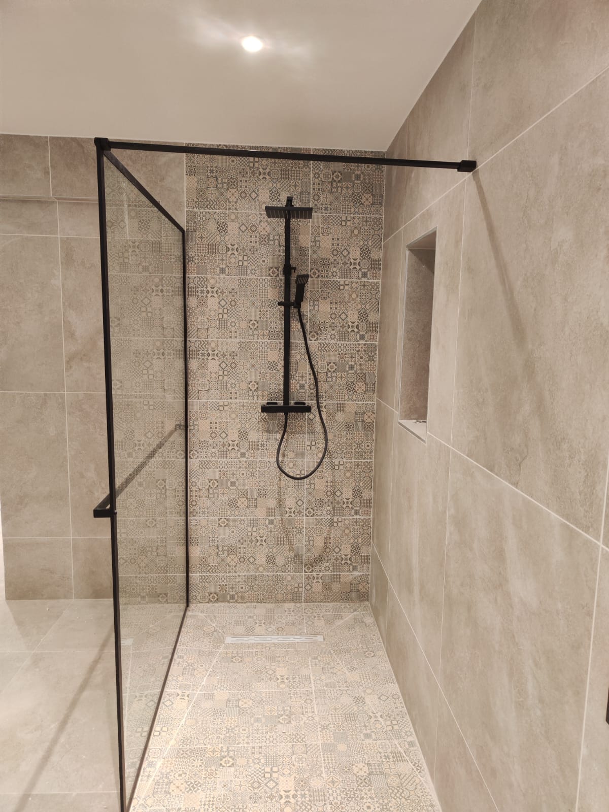 Douche italienne — carrelage motifs